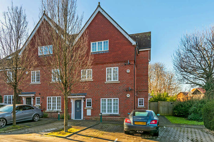 1 Bedroom Flat To Rent In Wychwood Place, Winchester, SO22