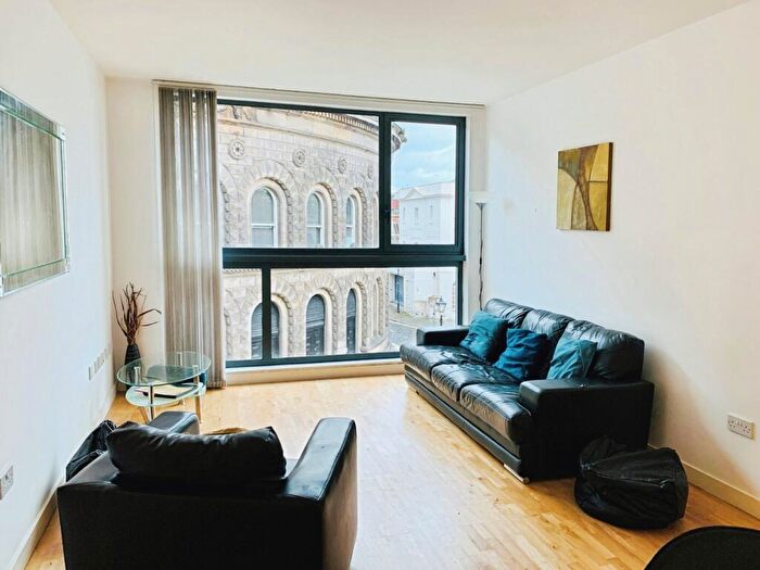 2 Bedroom Flat To Rent In Crown Street Buildings, Crown Street, Leeds, LS2