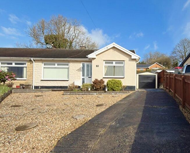 4 Bedroom Semi-Detached Bungalow For Sale In Fairfield Close, Cwmbach, CF44