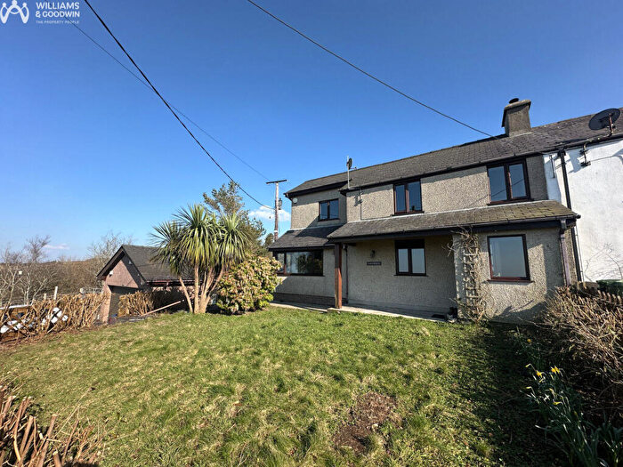 3 Bedroom End Of Terrace House For Sale In Upper Llandwrog, Caernarfon, LL54