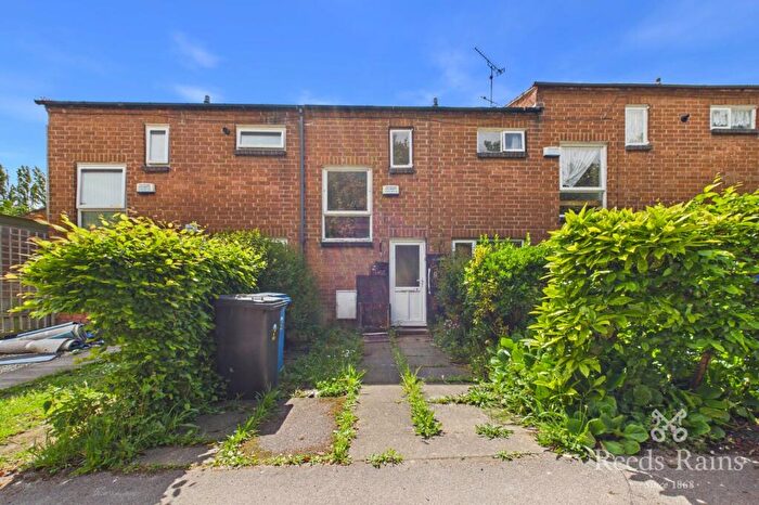 3 Bedroom Terraced House For Sale In Carwood Close, Sheffield, S4
