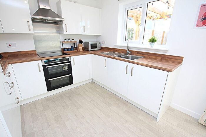 3 Bedroom Semi-Detached House For Sale In Brotherton Glade, Livingston, EH54