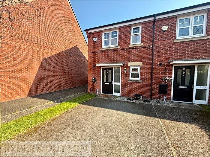 2 Bedroom Town House To Rent In Silver Birch Road, Manchester, Greater Manchester, M9