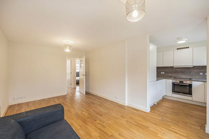 2 Bedroom Flat To Rent In Ash Walk Sudbury Avenue, HA0