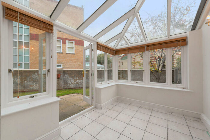 4 Bedroom Town House To Rent In Trinity Church Road, London, SW13