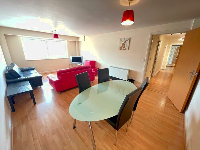 3 Bedroom Apartment To Rent In Royal Plaza, Westfield Terrace, Sheffield, S1