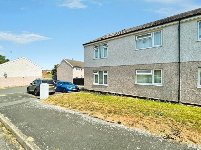 1 Bedroom Apartment For Sale In Broadgorse Close, Chesterfield, Derbyshire, S40