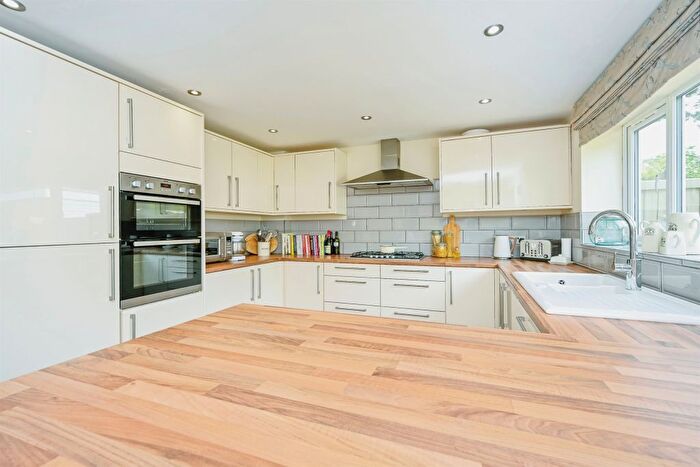 3 Bedroom Detached House For Sale In Hunters Ride, Stafford, ST17