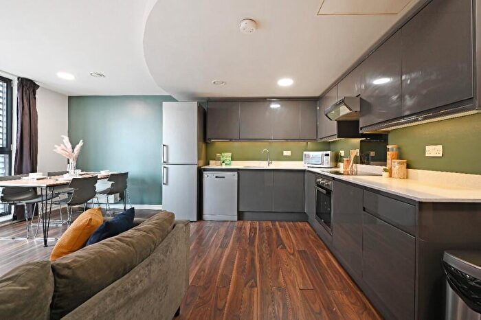 4 Bedroom Apartment To Rent In Arundel Street, Sheffield, S1