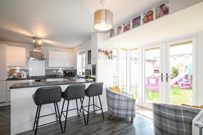 4 Bedroom Detached House For Sale In Wagtail Way, Thrapston, NN14