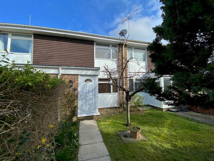 2 Bedroom Property To Rent In Ontario Close, Worthing, BN13