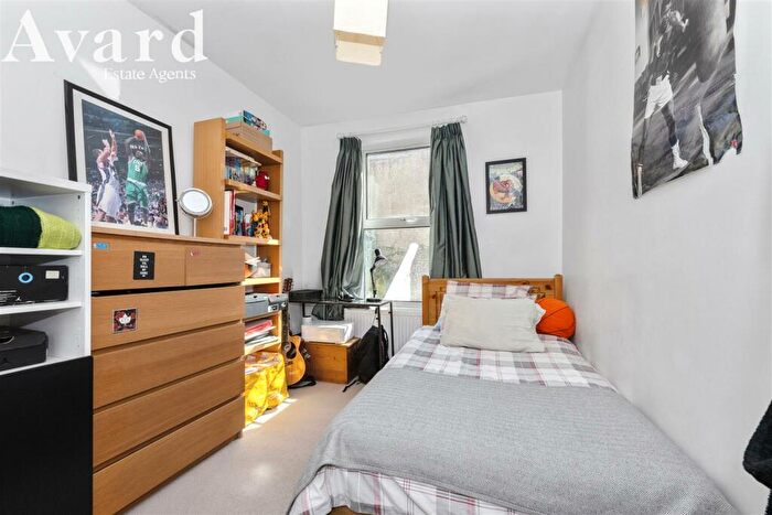 3 Bedroom Terraced House For Sale In Princes Road, Brighton, BN2
