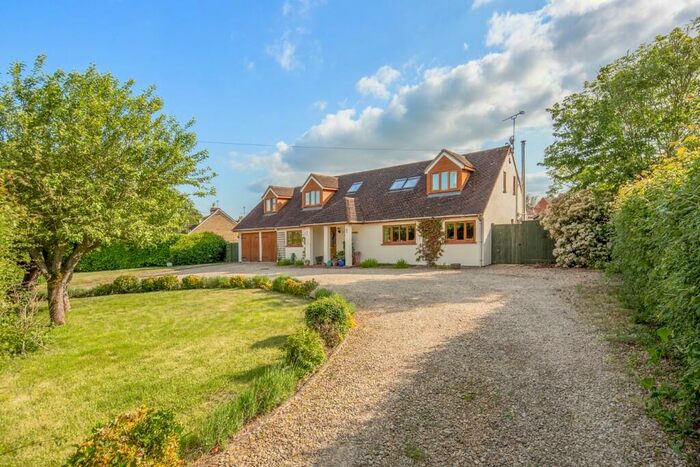 5 Bedroom Detached House For Sale In Ardley Road, OX27