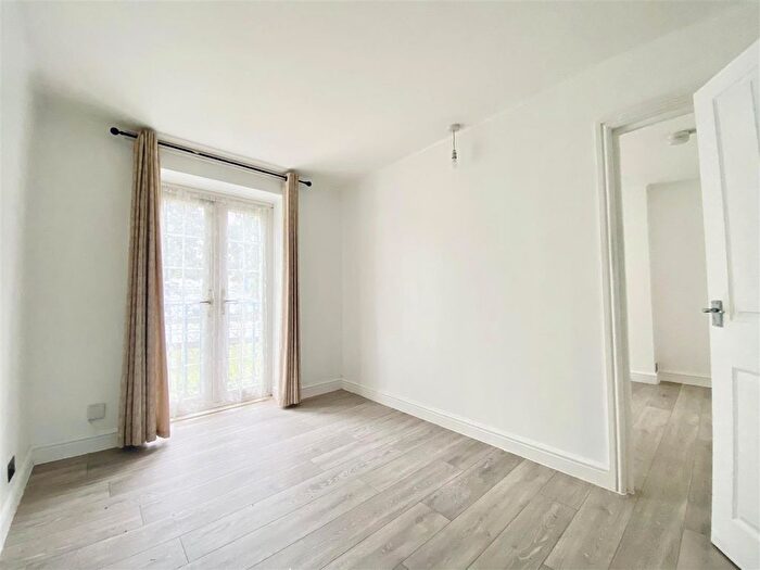 4 Bedroom Maisonette To Rent In The Hyde, London, NW9