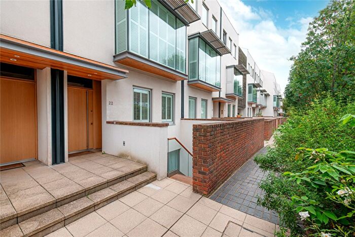 6 Bedroom Terraced House To Rent In Pangbourne Avenue, London, W10