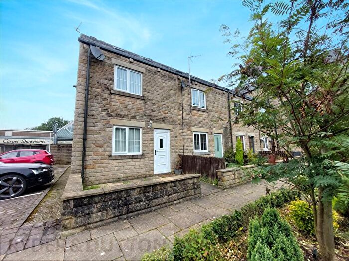 3 Bedroom House To Rent In County End Terrace, Lees, Oldham, OL4
