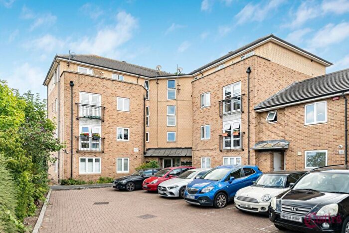 2 Bedroom Flat For Sale In Buxhall Crescent, London, E9