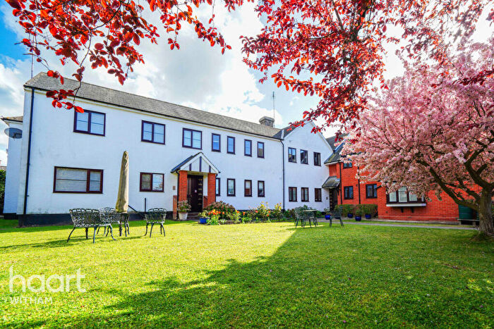 2 Bedroom Apartment For Sale In Denholm Court, Witham, CM8