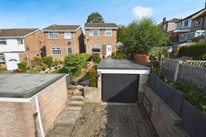3 Bedroom Detached House For Sale In Alney Place, Birley Carr, S6