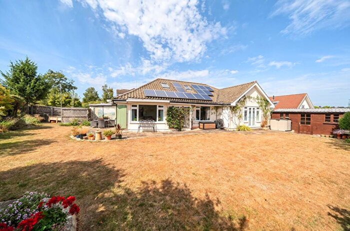 3 Bedroom Detached Bungalow For Sale In Wynnes Rise Sherborne, DT9