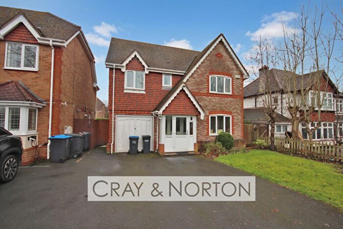 4 Bedroom Detached House For Sale In Cardinal Close, Sanderstead, CR2