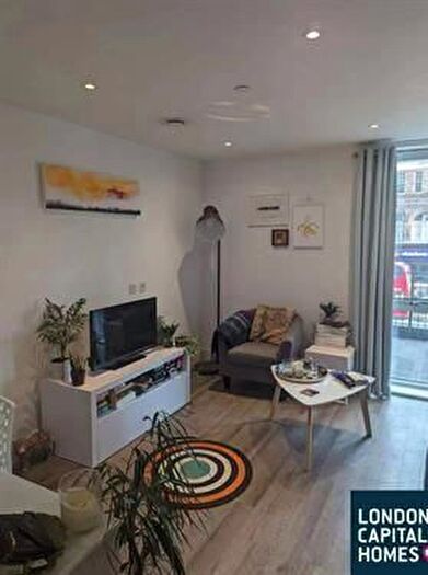 Studio To Rent In Gaumont Place, London, SW2