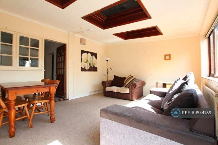 5 Bedroom Semi-Detached House To Rent In Kellaway Avenue, Bristol, BS6