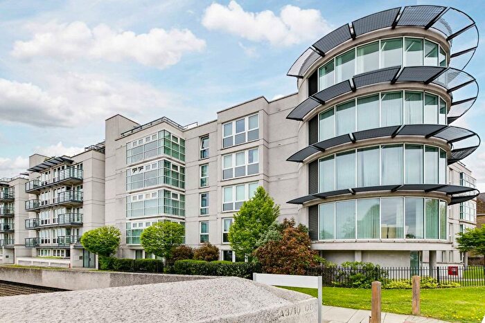 1 Bedroom Flat For Sale In Phoenix Way, Wandsworth, SW18