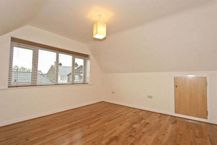 1 Bedroom Flat To Rent In Tankerton Road, Tankerton, Whitstable, CT5