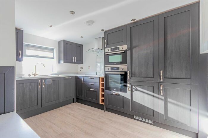 3 Bedroom Flat To Rent In Romilly Road, Canton, Cardiff, CF5