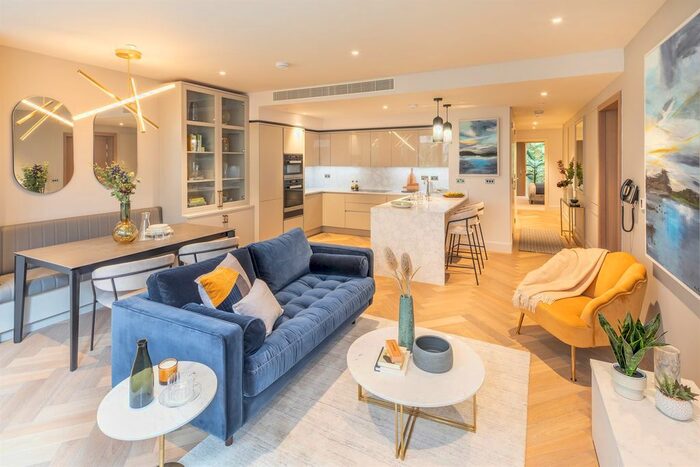 2 Bedroom Flat To Rent In Chimes Apartments, Horseferry Road, SW1P