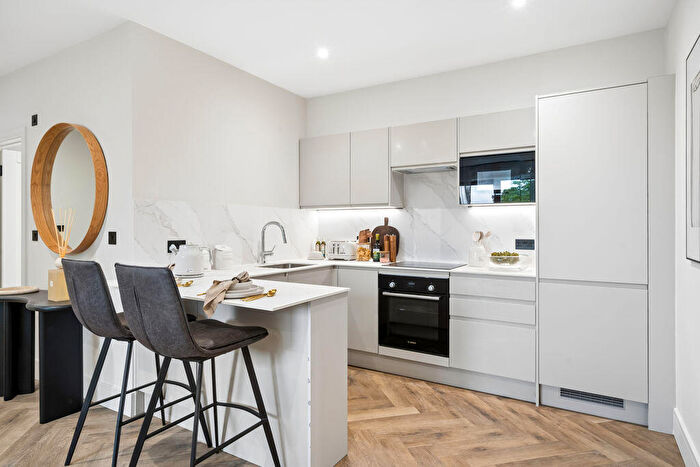 2 Bedroom Flat For Sale In Pacific House, Marlow - Show Flat Available For Viewing, SL7