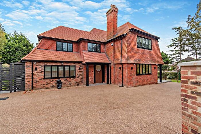 5 Bedroom Detached House To Rent In Gatehill Road, HA6
