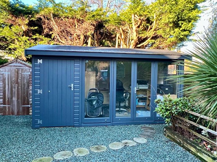 2 Bedroom Bungalow For Sale In Pound Lane, Burley, Ringwood, BH24