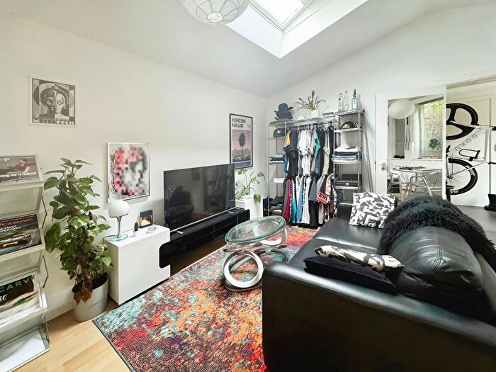 Studio To Rent In Macaulay Road, London, SW4