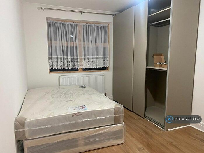 1 Bedroom Flat To Rent In Varn House, Barking, IG11