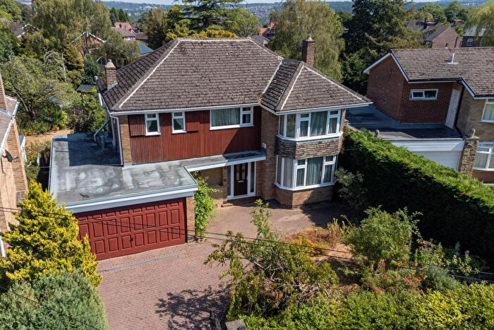 4 Bedroom Detached House For Sale In Alms Hill Road, Ecclesall, S11