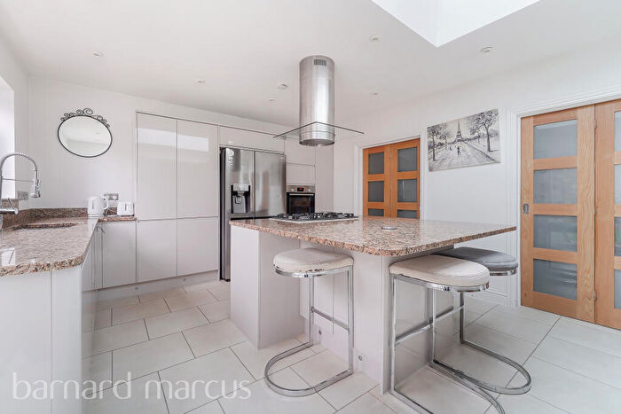 4 Bedroom House To Rent In Clifton Road, Wallington, SM6