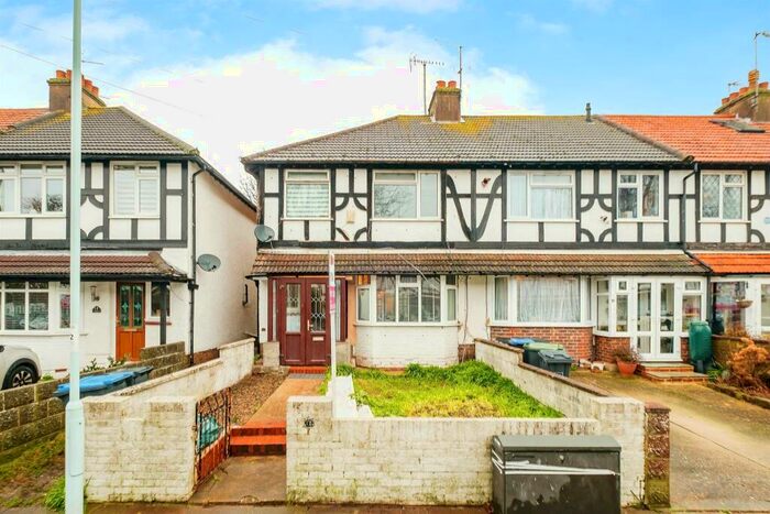 3 Bedroom House To Rent In Downlands Avenue, Worthing, BN14