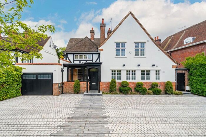 6 Bedroom House To Rent In The Bishops Avenue, London, N2