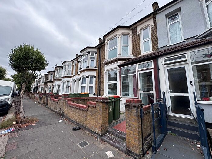 4 Bedroom Terraced House To Rent In South Esk Road, Upton Park, E7