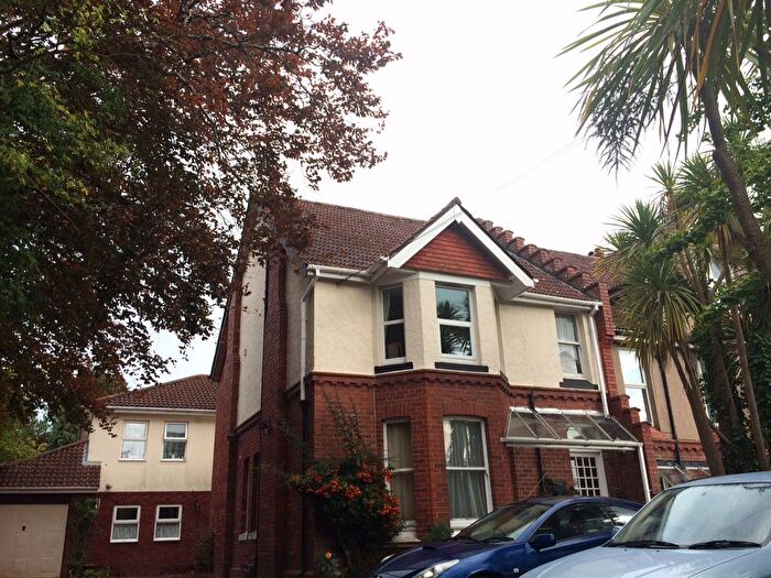 Studio To Rent In Holly Lodge, Paignton, TQ3