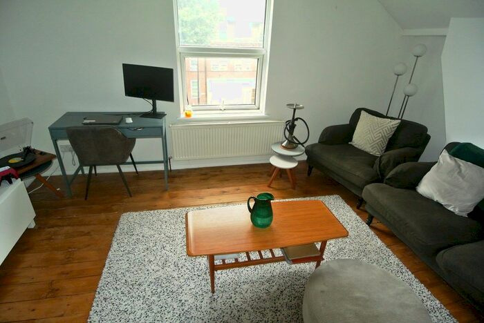 1 Bedroom Flat To Rent In Brockley Rise, London, SE23
