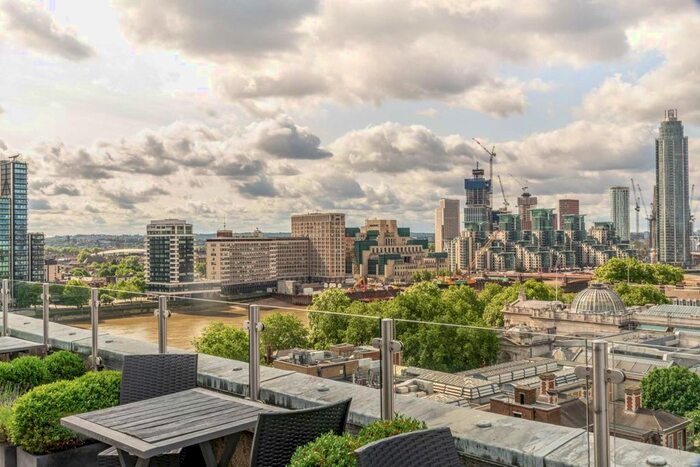 2 Bedroom Flat To Rent In John Islip Street, London, SW1P