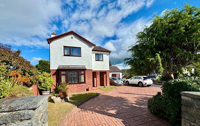 3 Bedroom Detached House For Sale In Tyn-Y-Groes, Conwy, LL32
