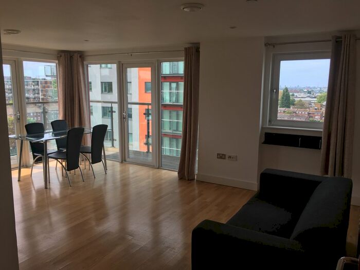 2 Bedroom Flat To Rent In Mizzen Mast House, Mast Quay, Woolwich, London, SE18