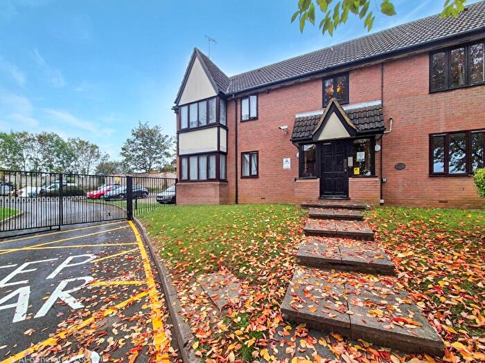 1 Bedroom Apartment To Rent In Petunia Court, Luton, Bedfordshire, LU3