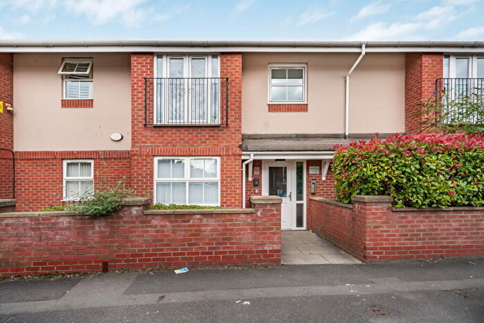 2 Bedroom Flat For Sale In Manor Road, Levenshulme, Manchester, M19