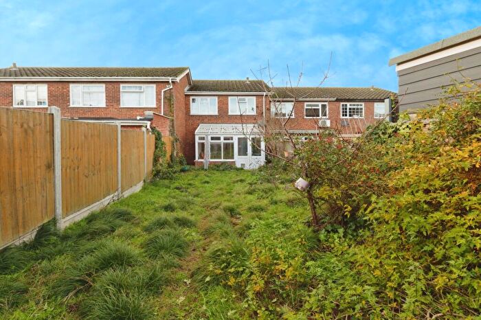 3 Bedroom Terraced House For Sale In Giffordside, Grays, Essex, RM16