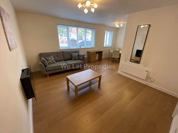2 Bedroom Apartment To Rent In Stretford Road, Hulme, M15